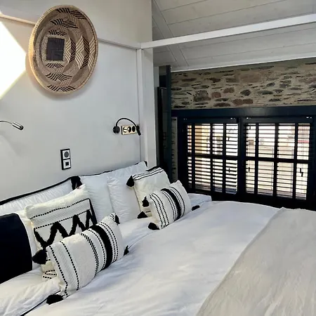 Bg Living & Hosting - Mosel Winzerhaus An Der Lieser Mit Sonnenterrasse & Privatparkplatz - Naehe Bernkastel-Kues Vakantiehuis *