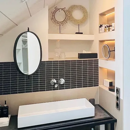 Bg Living & Hosting - Mosel Winzerhaus An Der Lieser Mit Sonnenterrasse & Privatparkplatz - Naehe Bernkastel-Kues Nyaraló