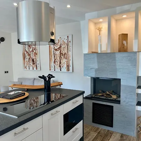 Bg Living & Hosting - Mosel Winzerhaus An Der Lieser Mit Sonnenterrasse & Privatparkplatz - Naehe Bernkastel-Kues *